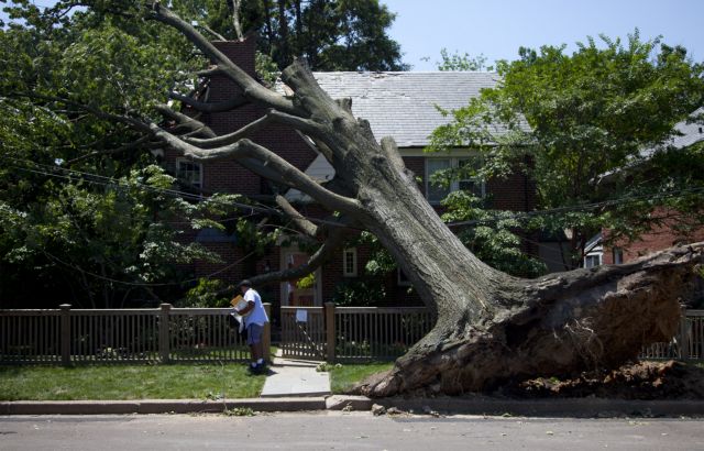 Στο σκοτάδι γιόρτασαν πολλές πολιτείες των ΗΠΑ την 4η Ιουλίου